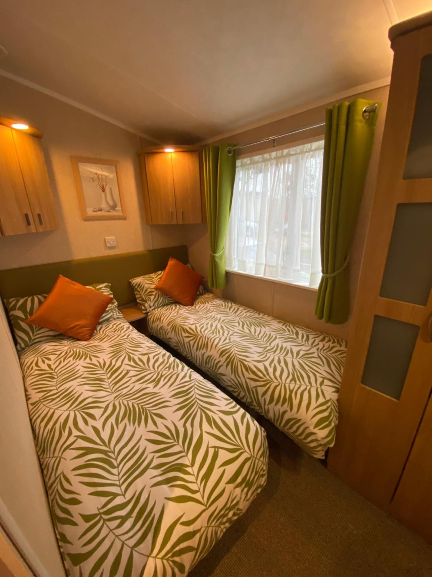 Red Squirrel Lodge Sandown Esterno foto