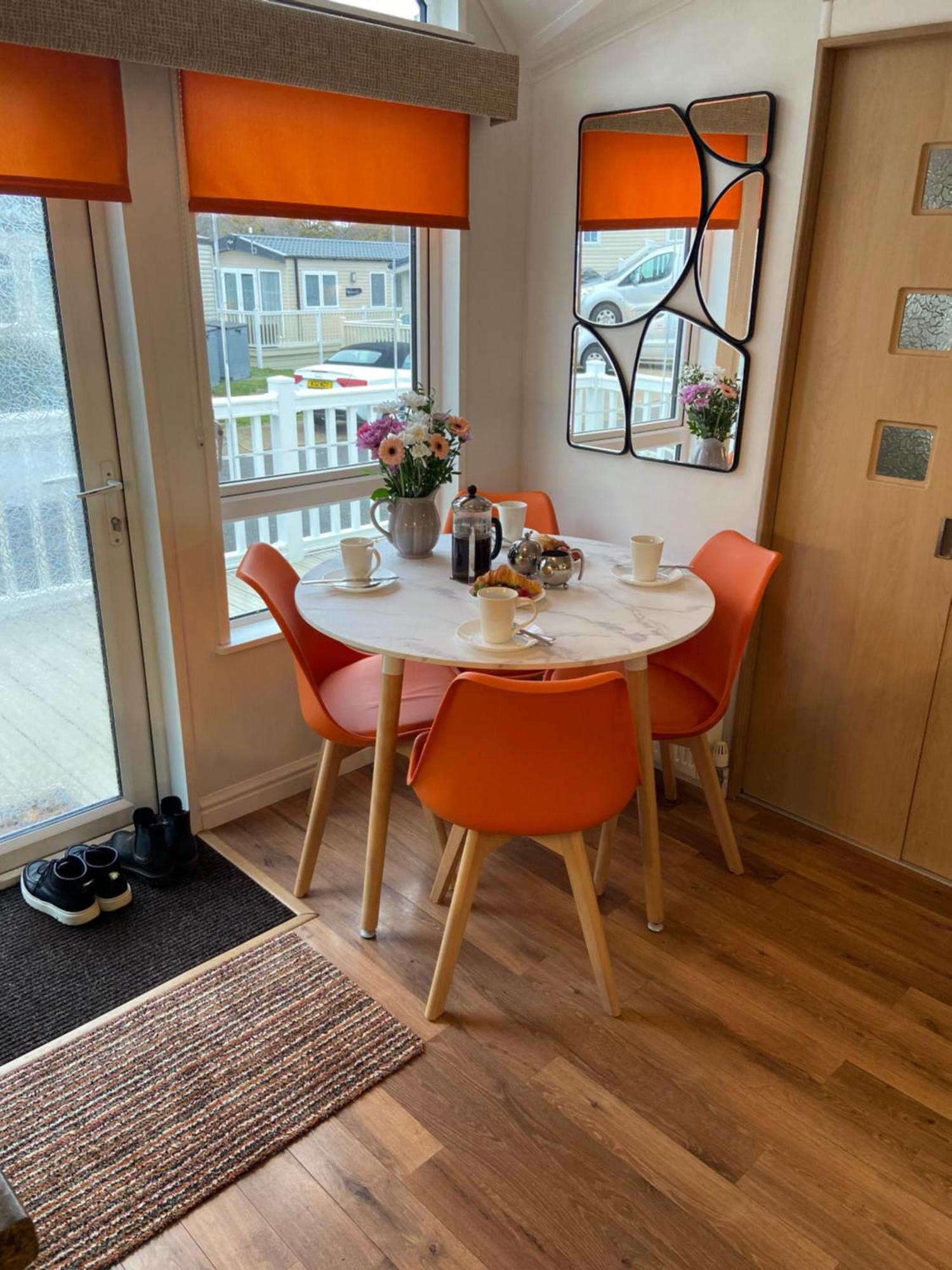 Red Squirrel Lodge Sandown Esterno foto